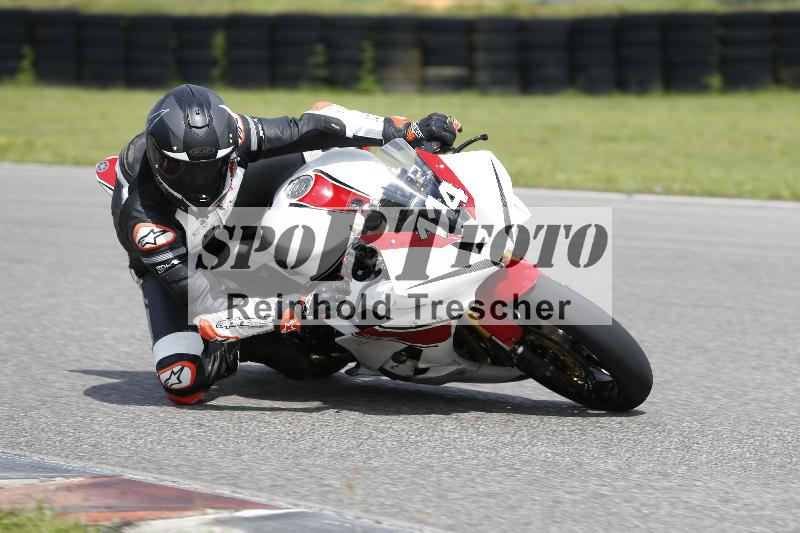 /Archiv-2024/29 12.06.2024 MOTO.CH Track Day ADR/Gruppe rot/114